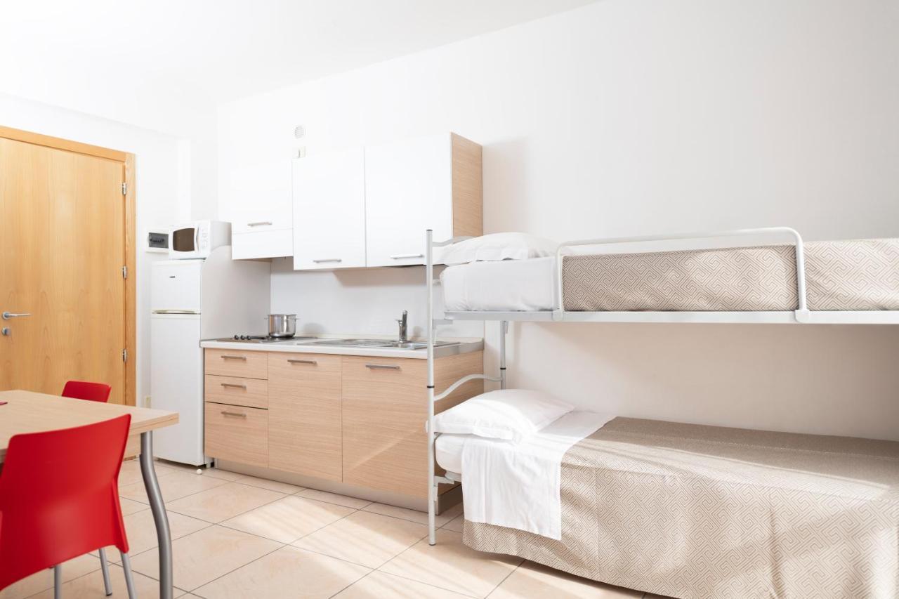 Residence Quadrifoglio Червия Екстериор снимка