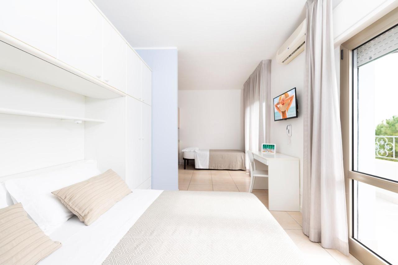 Residence Quadrifoglio Червия Екстериор снимка