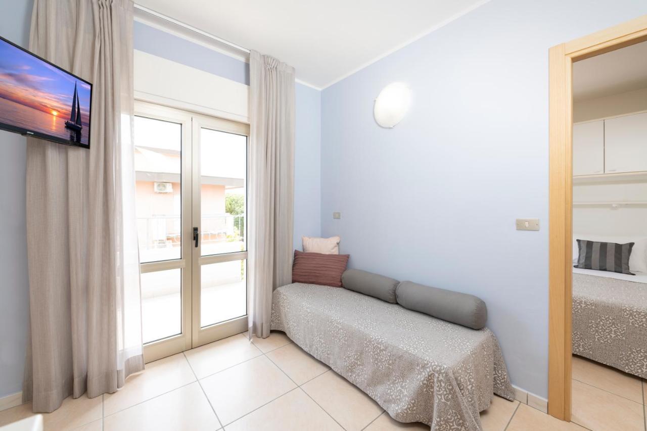 Residence Quadrifoglio Червия Екстериор снимка